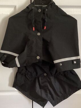 NWT Reddy Dog Rain Jacket With Hood Reflective Sleeves D-Ring Open for Leash NEW